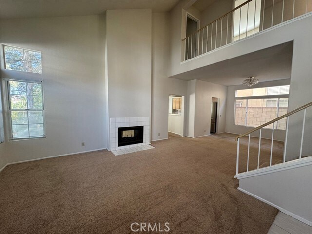 Building Photo - 2121 Sun Ridge Dr