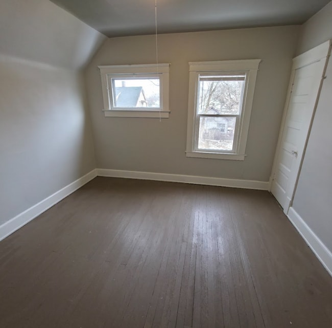 Building Photo - Single Family Home 3 beds 1 bath FOR RENT!