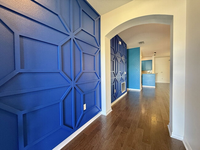 Building Photo - 10551 Park Meadowbrooke Dr