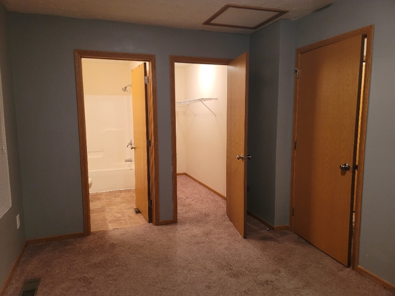 Building Photo - 73 BB Way