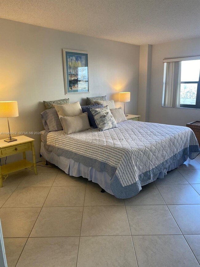 Building Photo - 5100 N Ocean Blvd