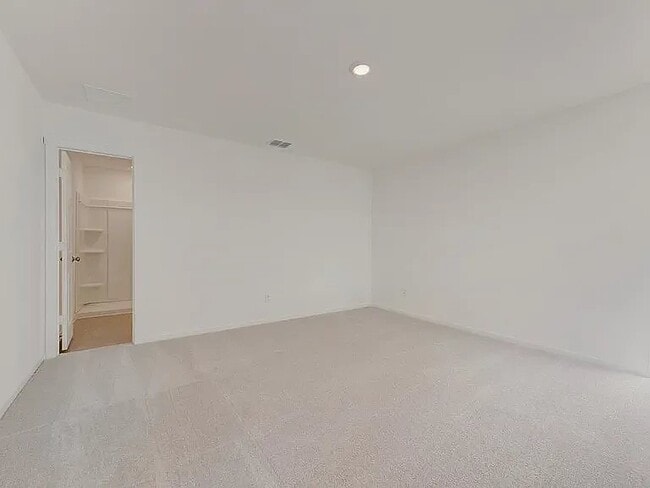 Building Photo - 900 Calley Pear Trl