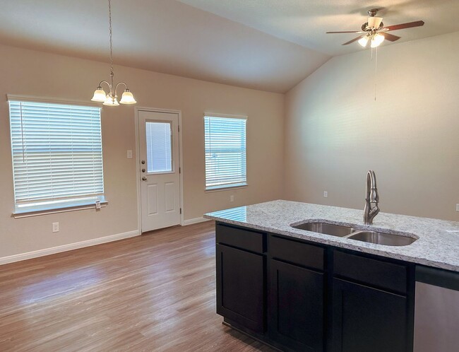 Building Photo - Westover Duplexes New
