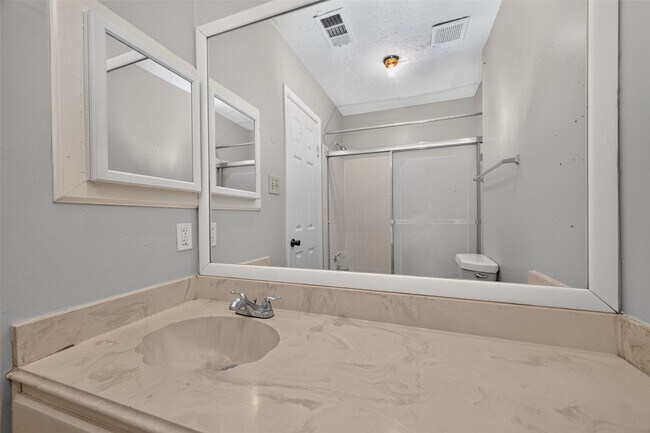 Building Photo - 2403 Autumn Springs Ln
