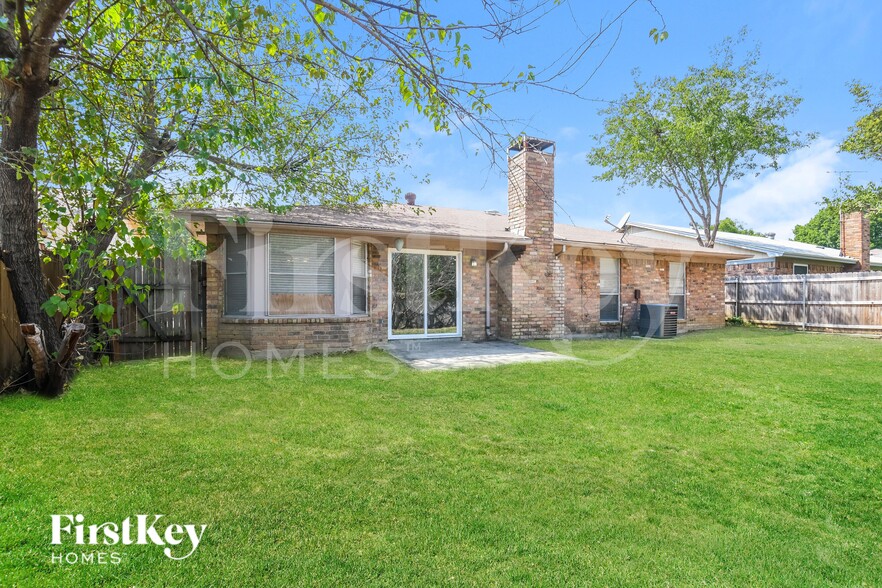 Building Photo - 7508 Evergreen Dr