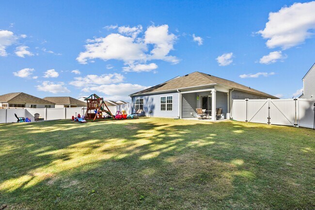 Building Photo - 216 Grove Ln