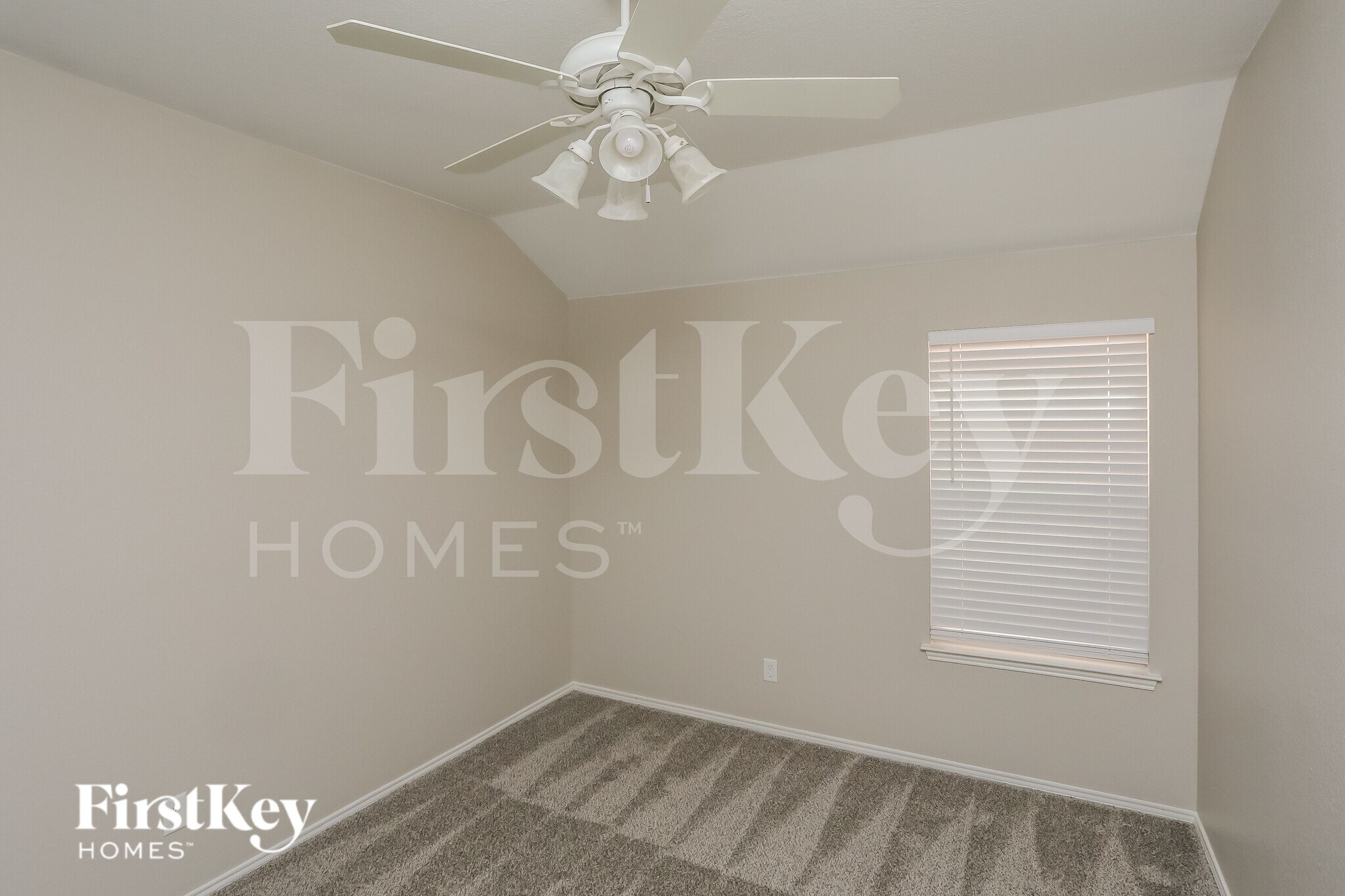 Building Photo - 517 Stone Crossing Ln