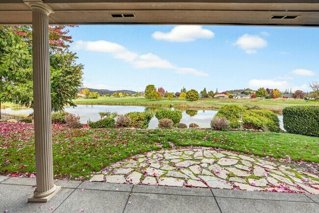 Building Photo - 460 Robert Trent Jones Blvd