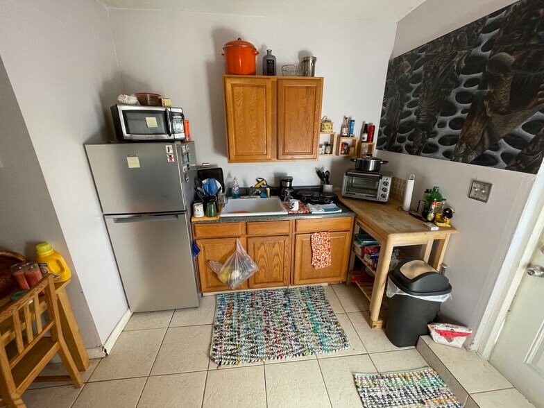 Building Photo - 1425 Madison St