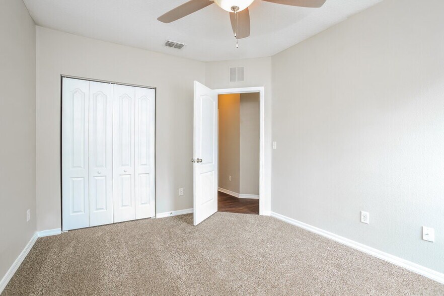 Building Photo - 471 Jeffrey James Way