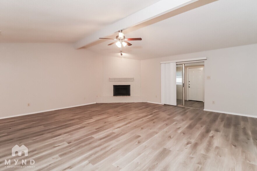 Building Photo - 4303 Gentle Springs Dr