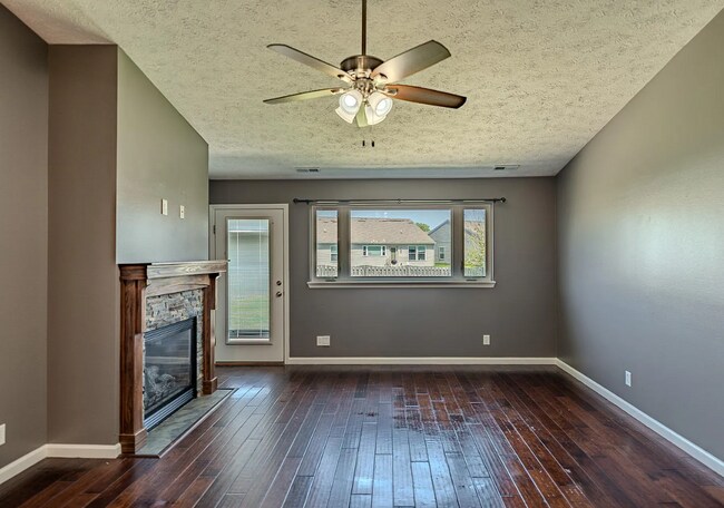 Building Photo - 2403 Cushing Dr