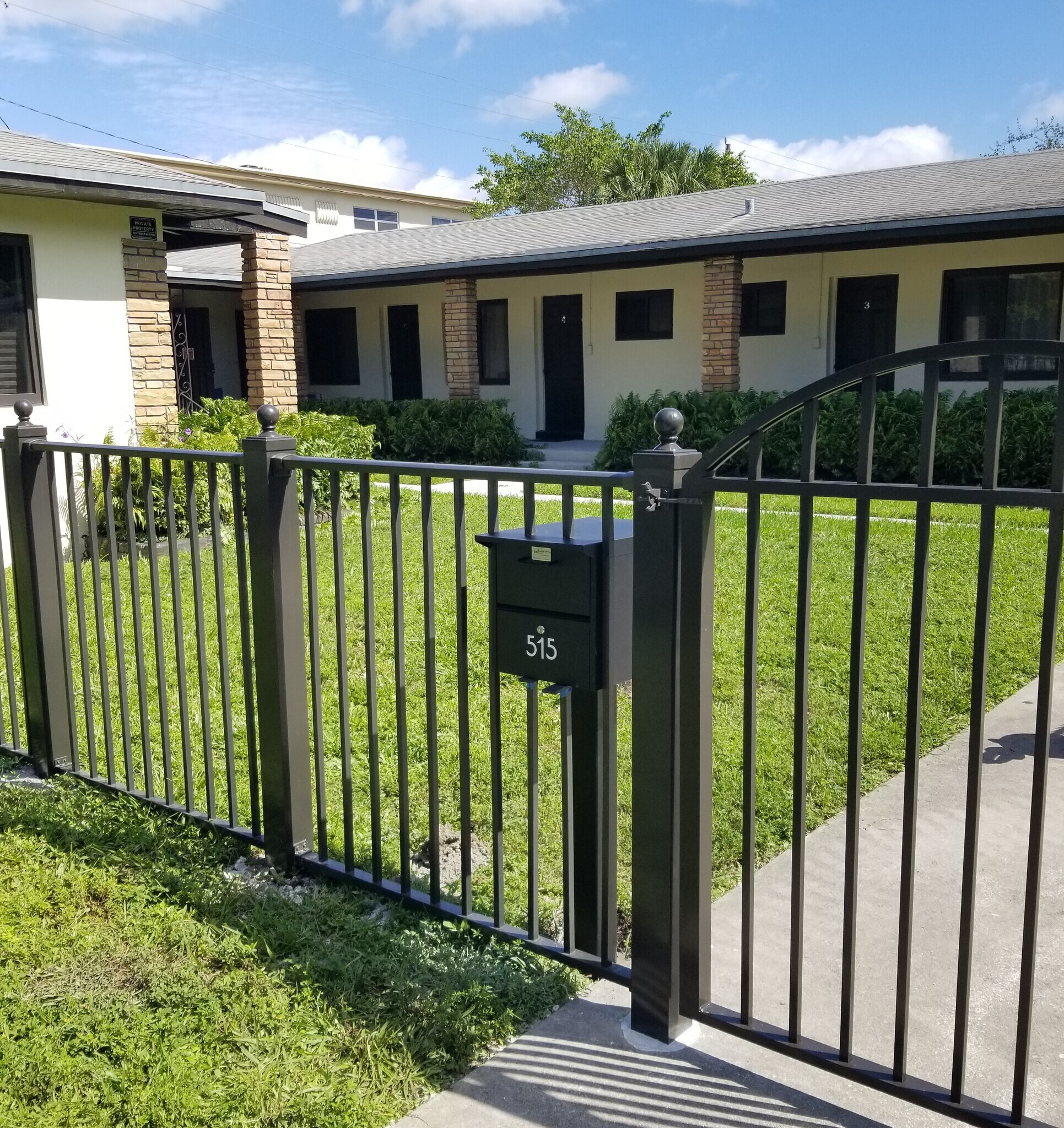 Building Photo - 515 S 20th Ave