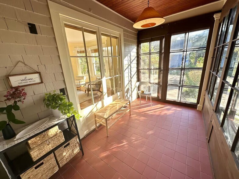 Building Photo - 608 Ackerman Ave