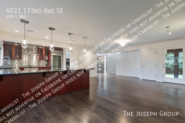 Building Photo - 6021 173rd Ave SE