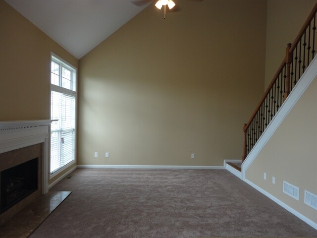 Building Photo - 323 Vinings Vintage Cir