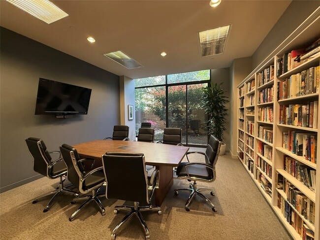 Building Photo - 15 Greenway Plz