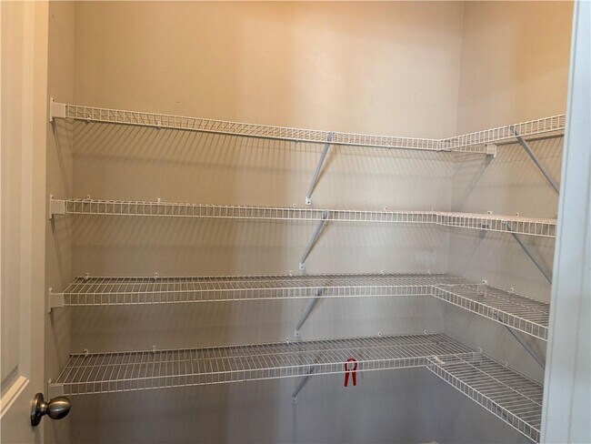 Building Photo - 71 Wayside Terrace