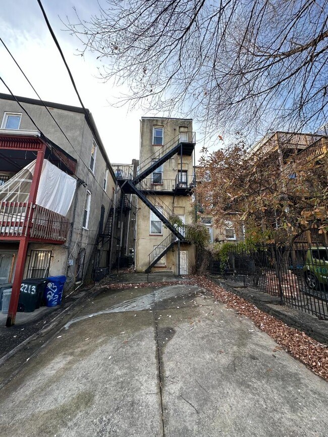 Building Photo - 2215 Eutaw Pl