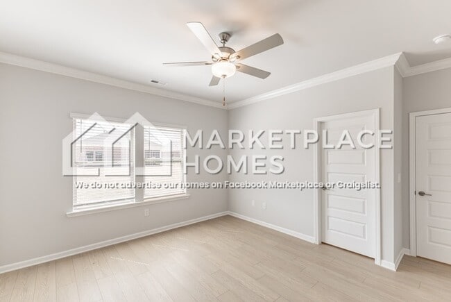 Building Photo - 206 Stockyard Cir