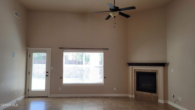 Building Photo - 11512 Porfirio Payan Dr