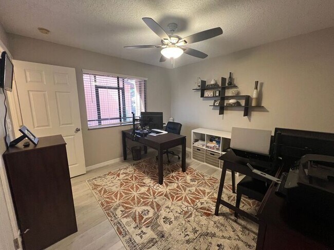 Building Photo - 44 Park Pl