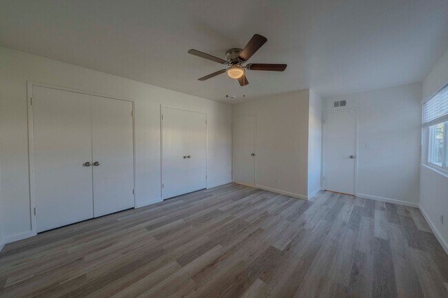 Building Photo - RIDGEWAY