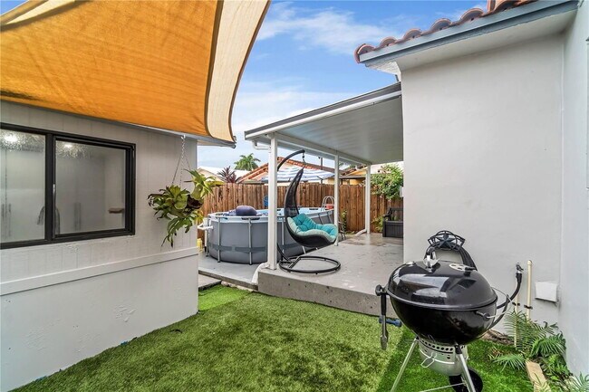 Building Photo - 980 W 43rd Pl