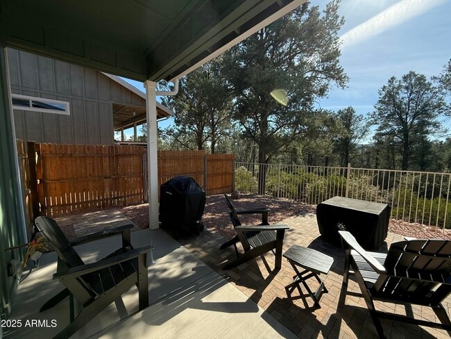 Building Photo - 2007 E Rainbow Trail