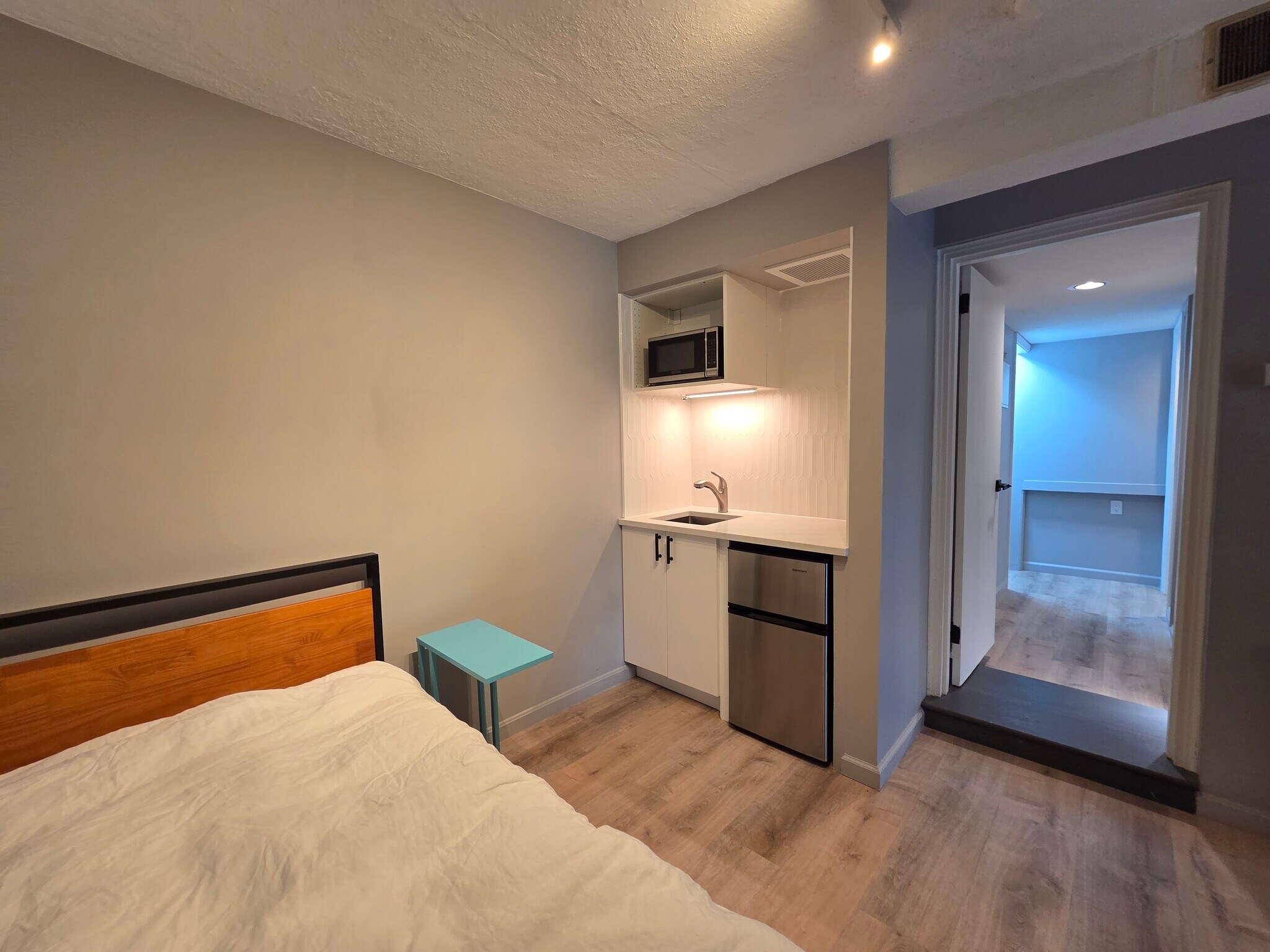Building Photo - 3121 Homewood Pky