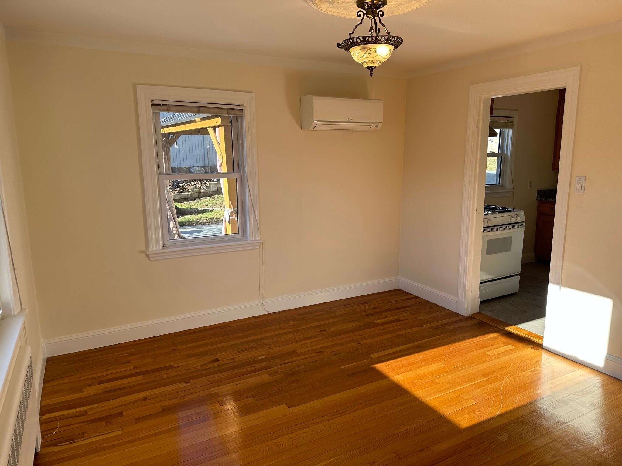 Building Photo - 193 Orchard St