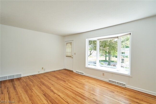Building Photo - 1056 Endicott Dr