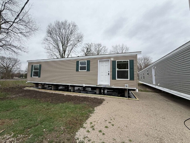 Building Photo - Cozy, Private, & Brand-New 1-Bedroom Home