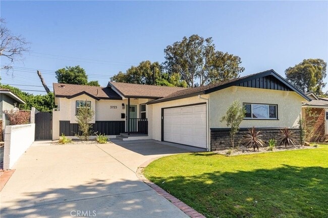 Building Photo - 3723 Sandgate Dr