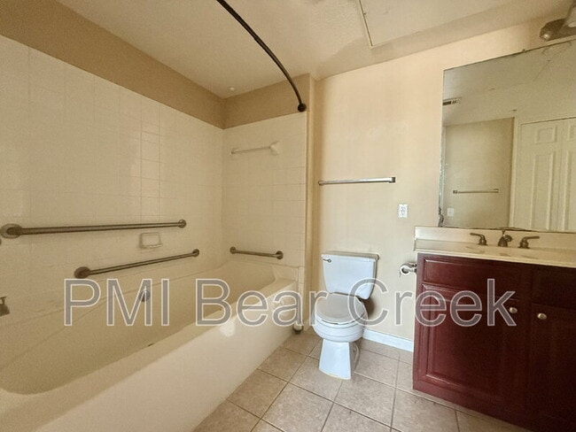 Building Photo - 7575 Kirby Dr