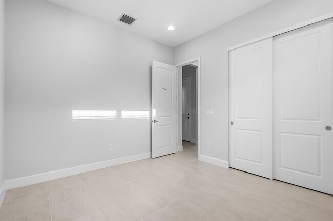 Building Photo - 14192 Lacebark Ln