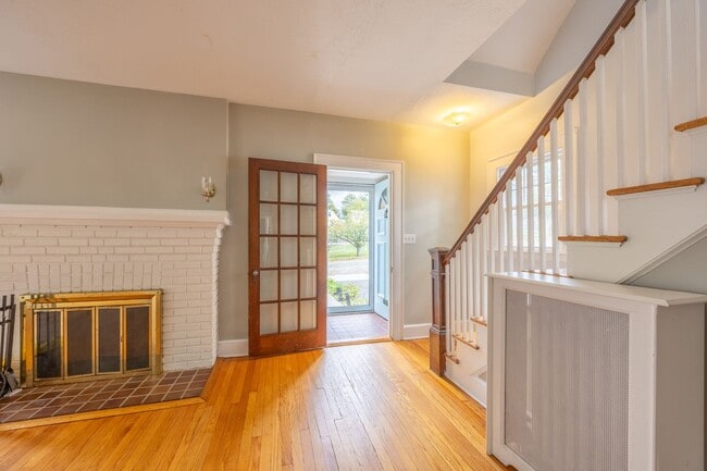 Building Photo - Charming 3-Bedroom Home in the Heart of Sp...