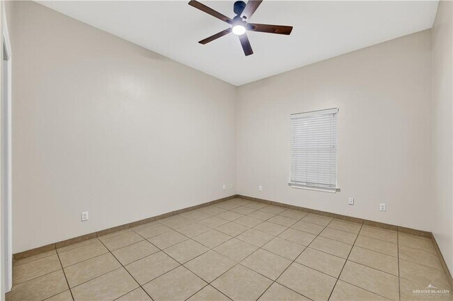 Building Photo - 3217 W Sprague St