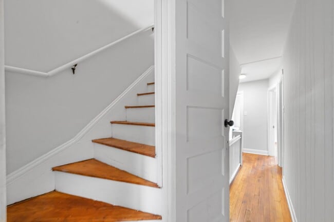 Building Photo - 378 N Evans St