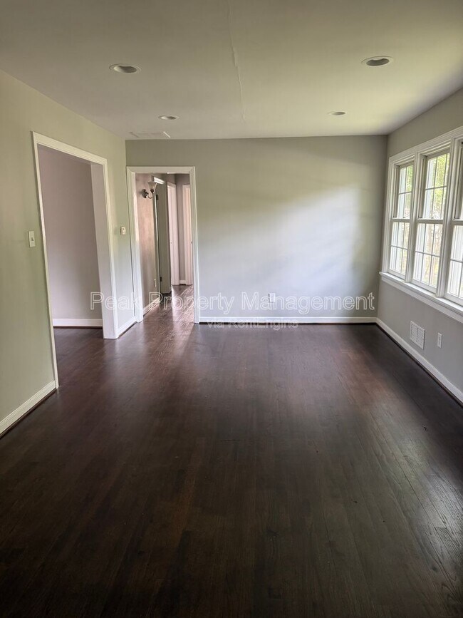 Building Photo - 9014 Weldon Dr