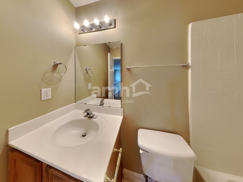 Building Photo - 4813 Mocha Ln