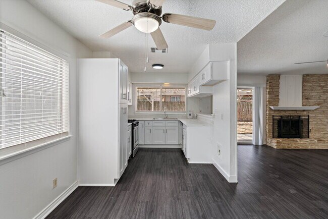Building Photo - 12306 Hickorystick Cove