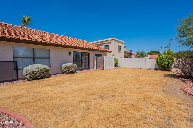Building Photo - 3829 E Ahwatukee Dr