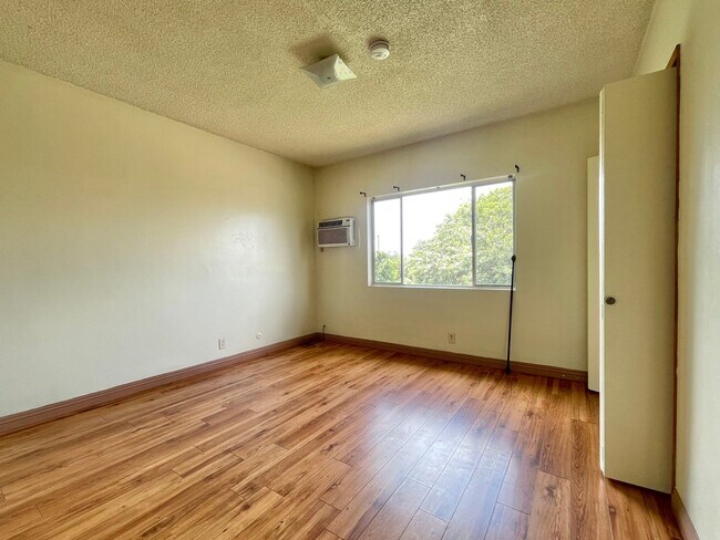 Building Photo - 315 E Avenue 31