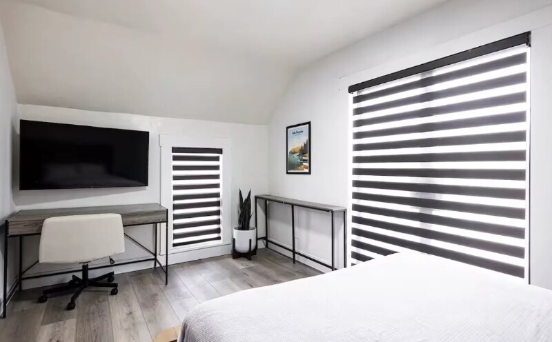 Building Photo - 1205 Bridge St NW