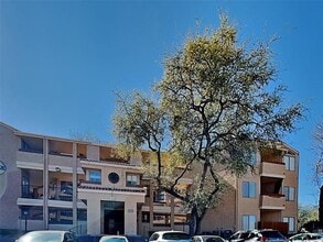 Building Photo - 5550 Spring Valley Rd