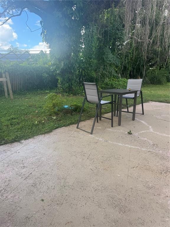 Building Photo - 4948 Camphor Ave