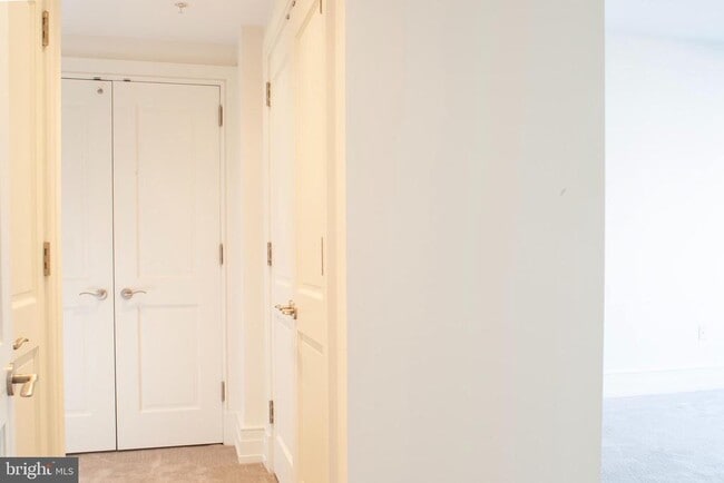 Building Photo - 130 S 18th St