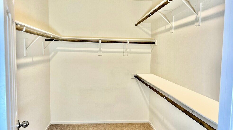 Master Closet - 761 Piazza Tasso