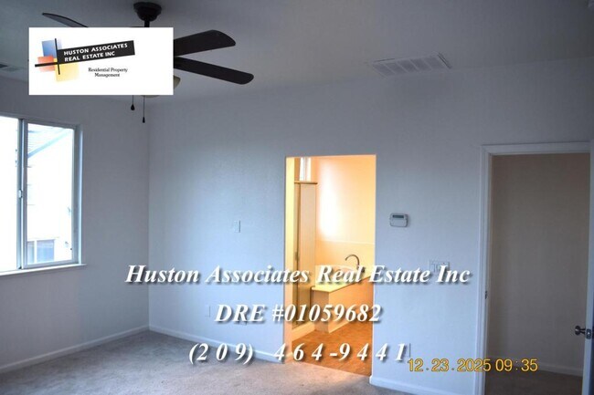 Building Photo - 5953 Pebblestone Way